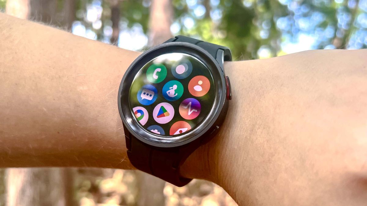 Samsung Galaxy Watch 6 Pro могут вернуть вращающийся безель, а крупное исследование Apple Watch показало, что мы не высыпаемся