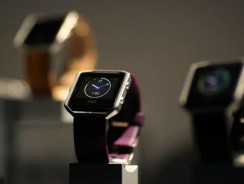 FitBit задержит выпуск своих умных часов до осени